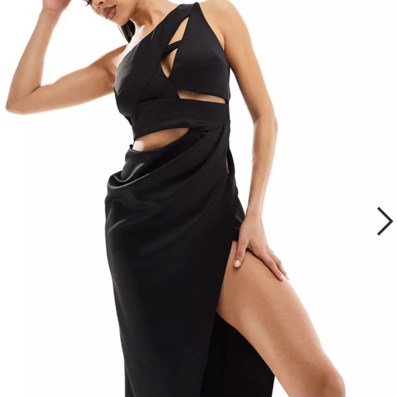 ASOS DESIGN cut out one shoulder midi dress in black - Picture 3 of 3